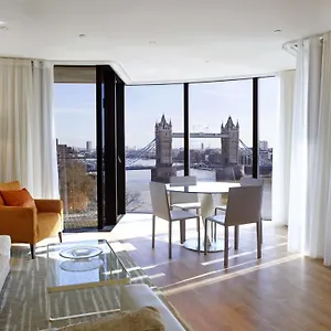 Apart Otel Cheval Three Quays At The Tower Of